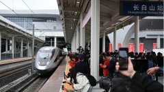 起25年前入伍时的本人